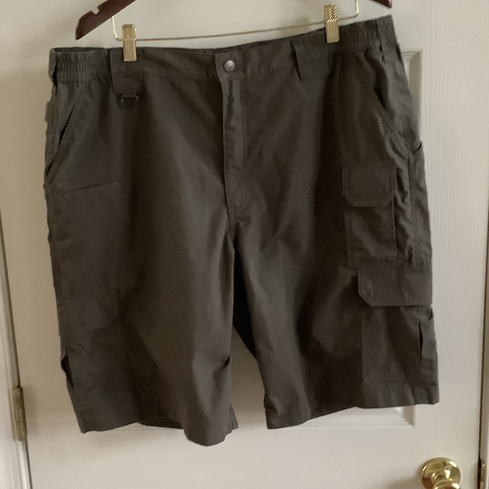 5.11 Tactical Cargo Shorts Size 40